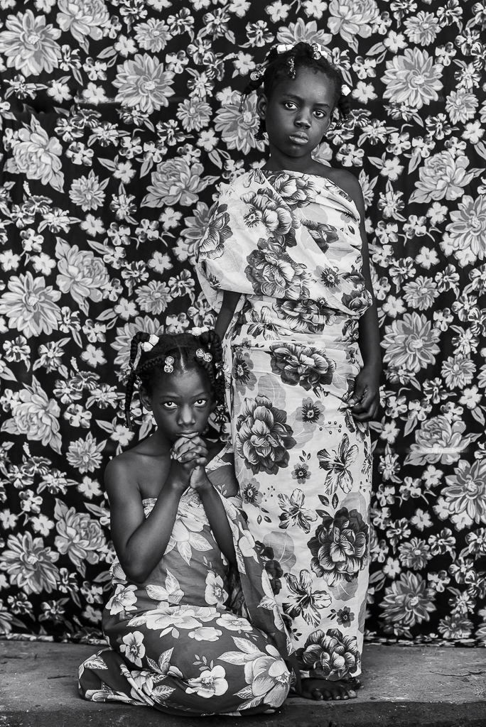 Sisters Leida and Laelle, © Tati Itat, Brazil, 3rd Place, B&W Child Photo Contest