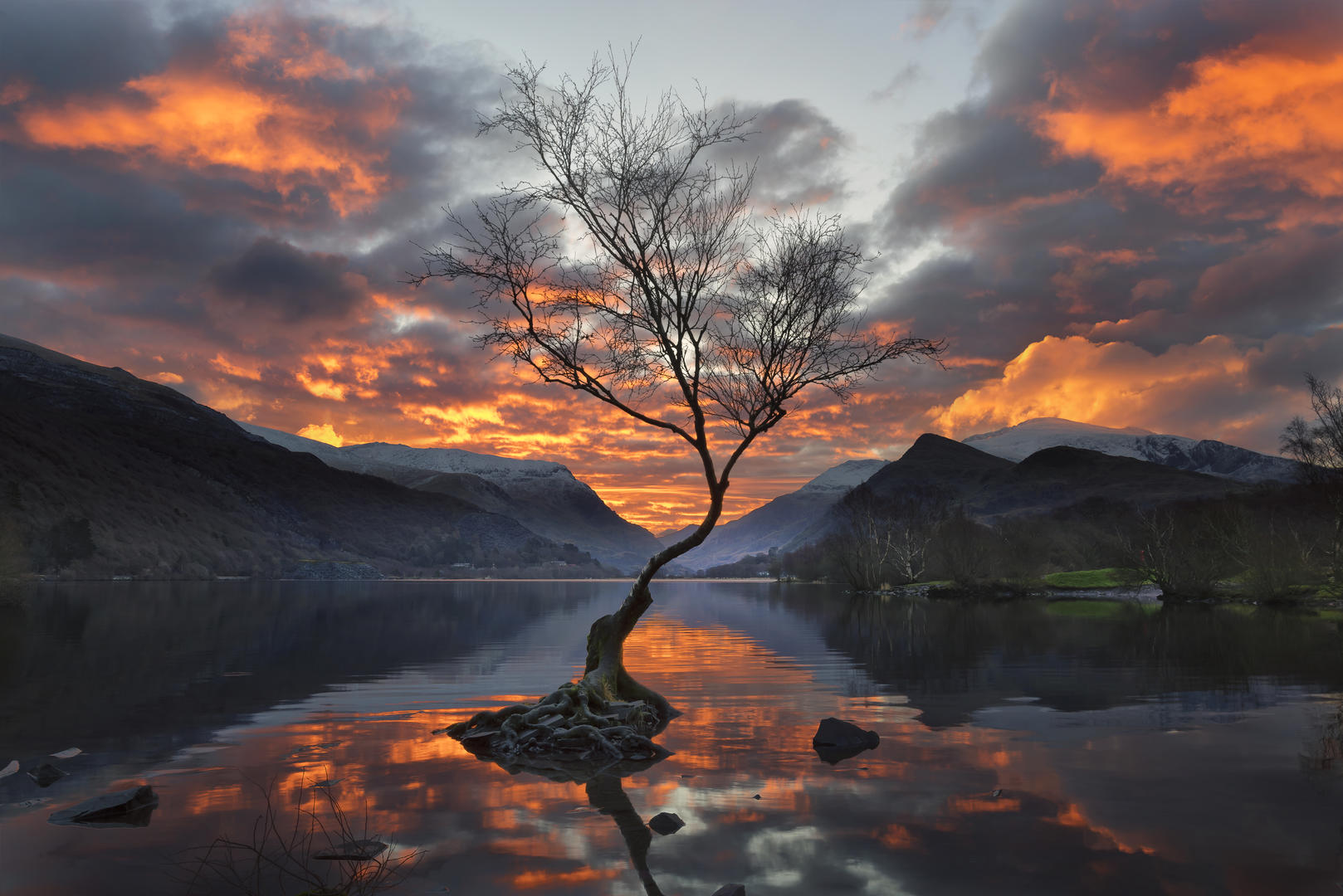 Red Dawn, © Rob Amsbury, 1st place, Digital Camera Photographer of the Year