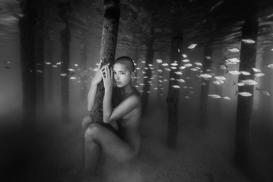 Marisa and fishes, © Christian Vizl, Nude Photographer of the Year 2017, Monochrome Photography Awards
