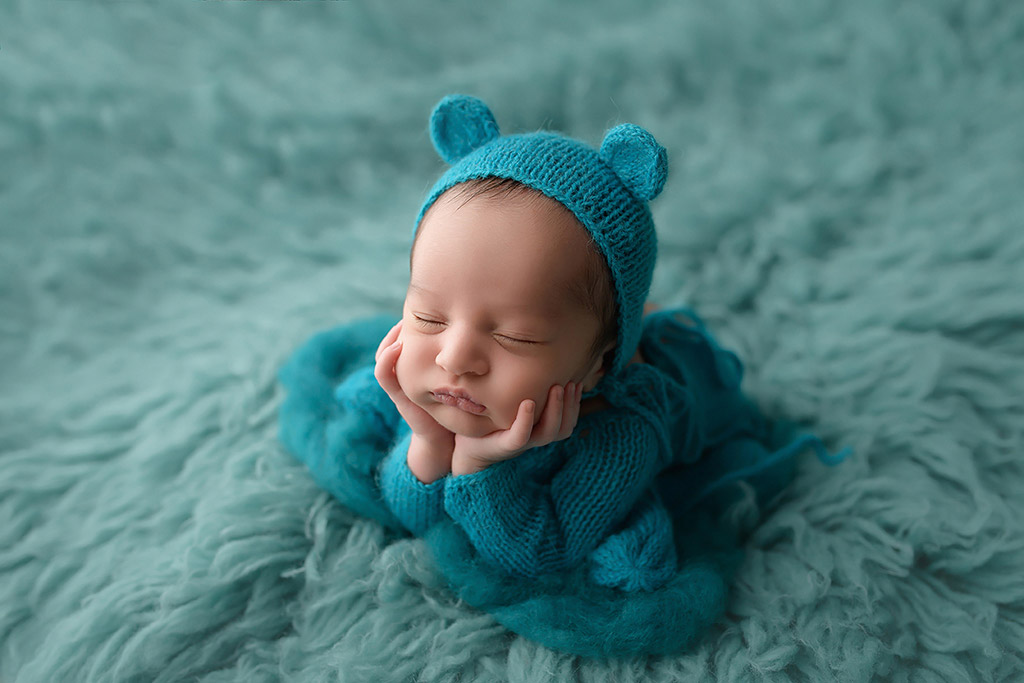 Bear, © Anastasia Folman, Germany, Newborns Photo Contest