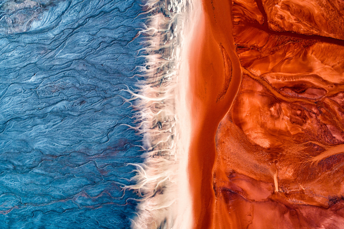 “Pain of the Earth” — Artificial Nature Revelation, © 在那片更高的天空, First Prize Story Professional Group, SkyPixel Photo Contest