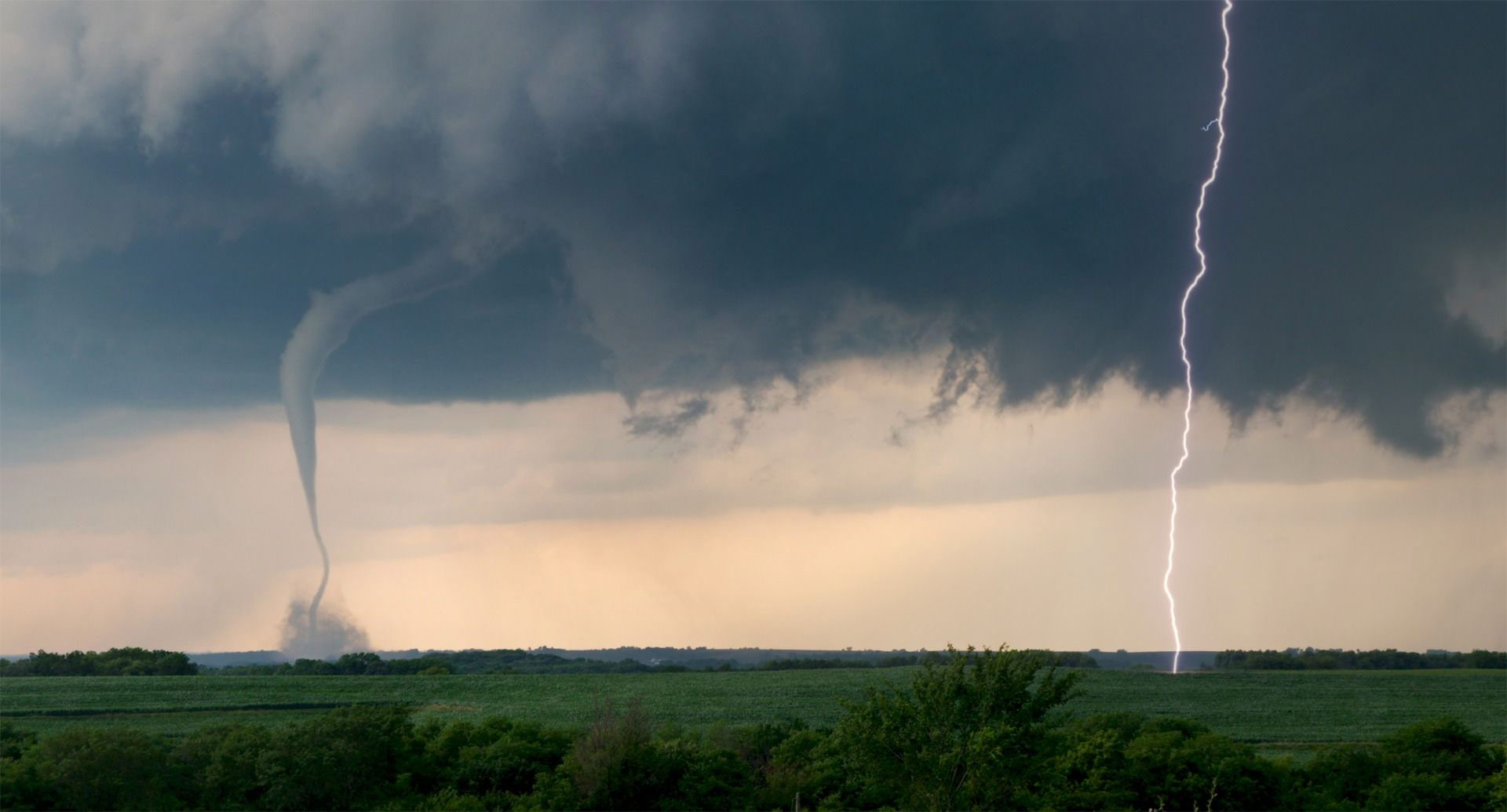 Tornado and lightning strike, Shenandoah, Iowa, © Martin Lisius, Weather Photographer of the Year