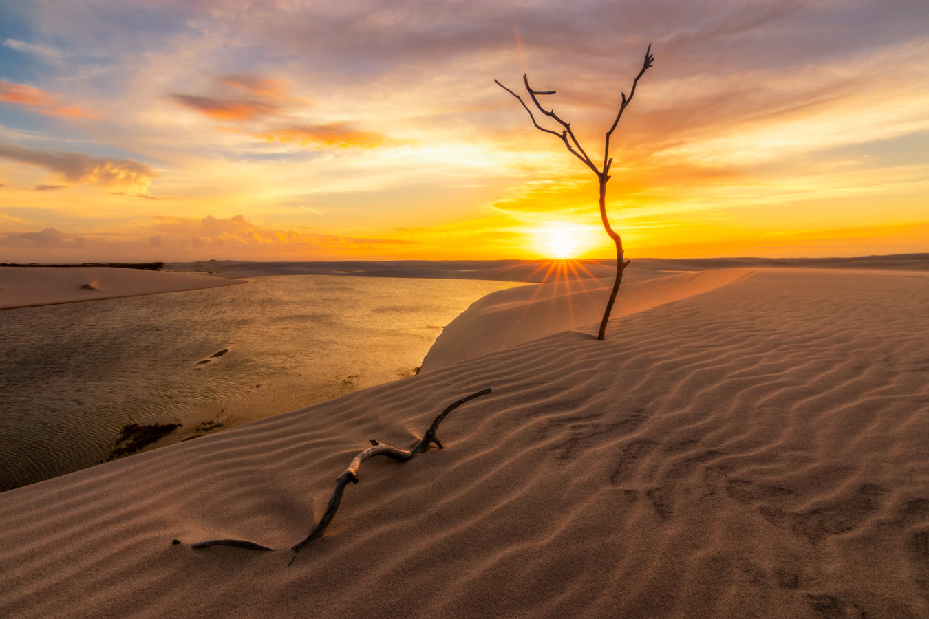 Sunset in Baixa Grande, an oasis in the middle of National Park Lencois, © Maranhenses Brunonogaki, 7 place, Wiki Loves Earth Photo Contest